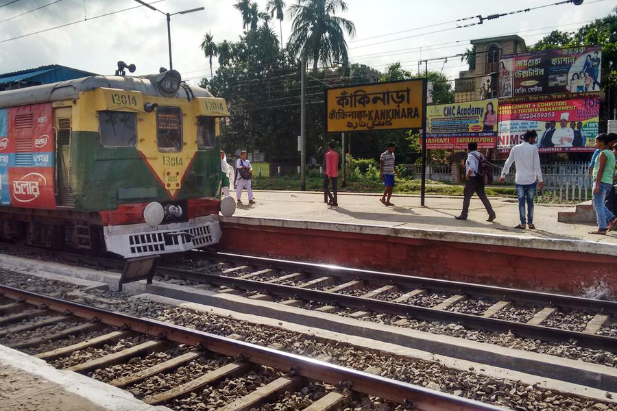 Bomb recovered at Kankinara railway station