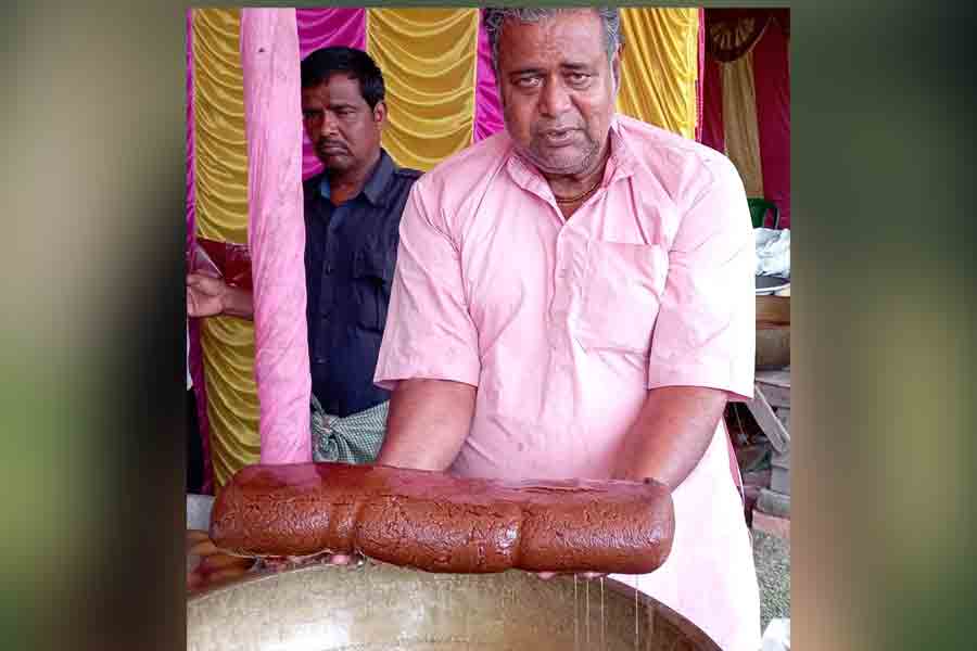 Sweet meat fair at East Burdwan draws massive crowd