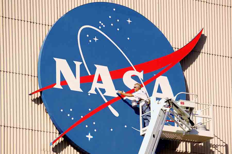 NASA’s Odysseus Lander sent picture of Earth