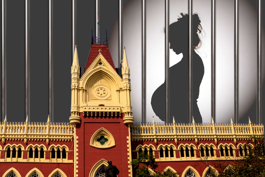 Woman convicts allegedly harassed in jail, Calcutta HC seeks report