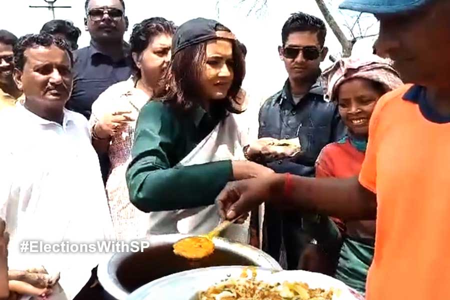Lok Sabha Election 2024: TMC candidate Rachana Banerjee had ghoogni in Hoogly and praised it