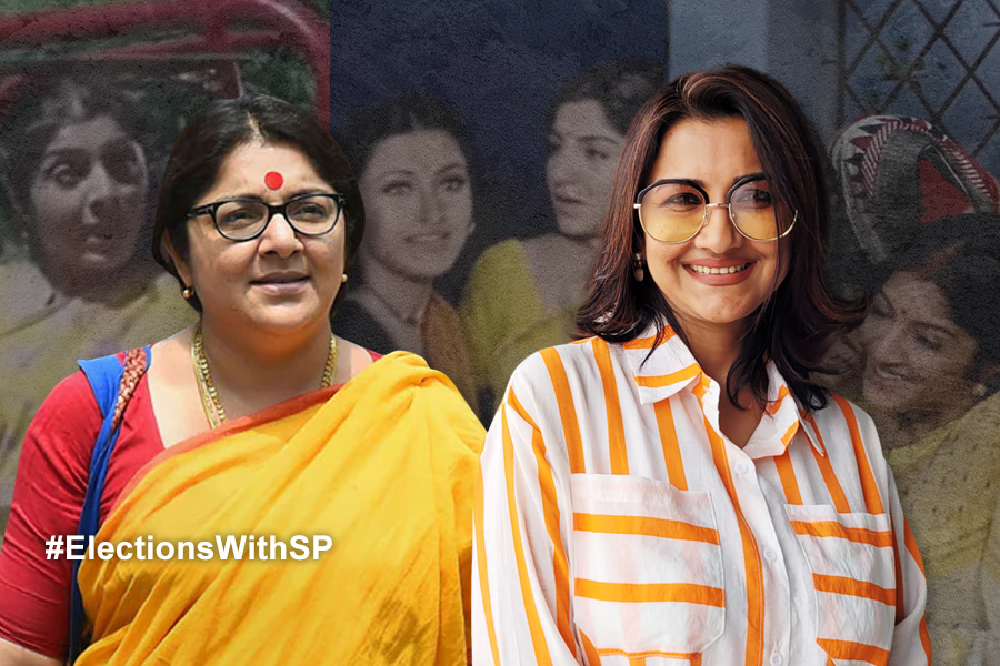 Rachna Banerjee and Locket Chatterjee on viral mims