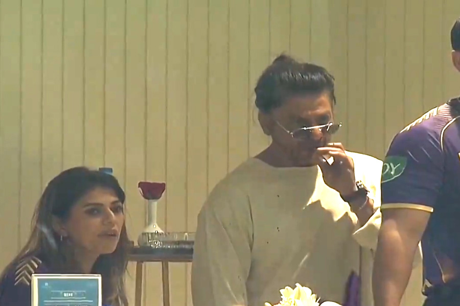 SRK-smoking