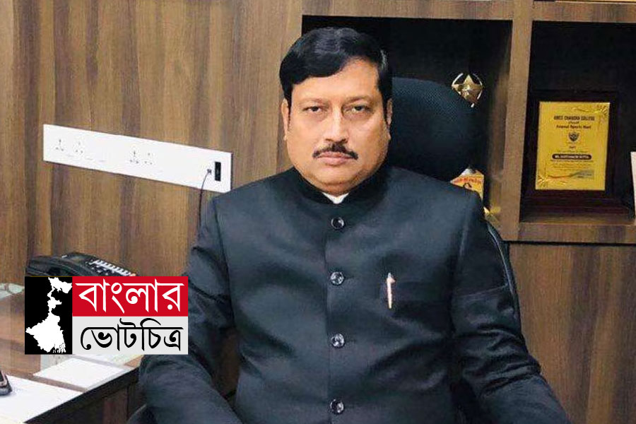 Sabyasachi Dutta clarifies he is not going to join BJP