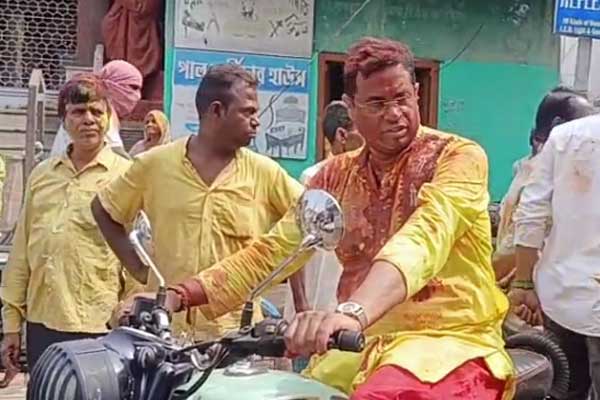 Saumitra-Khan