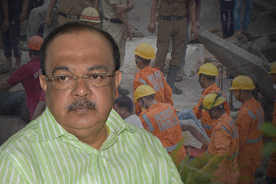 Ex Mayor of KMC Sovan Chatterjee speaks on building collapse in Garden Reach