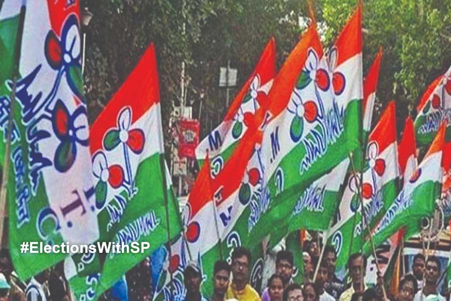 TMC Councillor blem Dhulian Municipality chairman and threat to join BJP