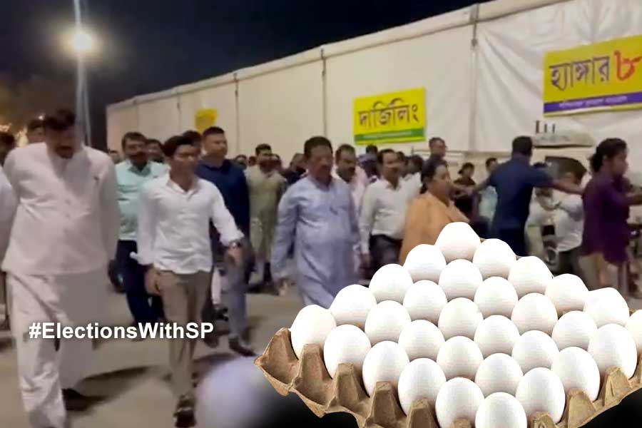 TMC arranges Egg menu for Jana Garjan Sabha