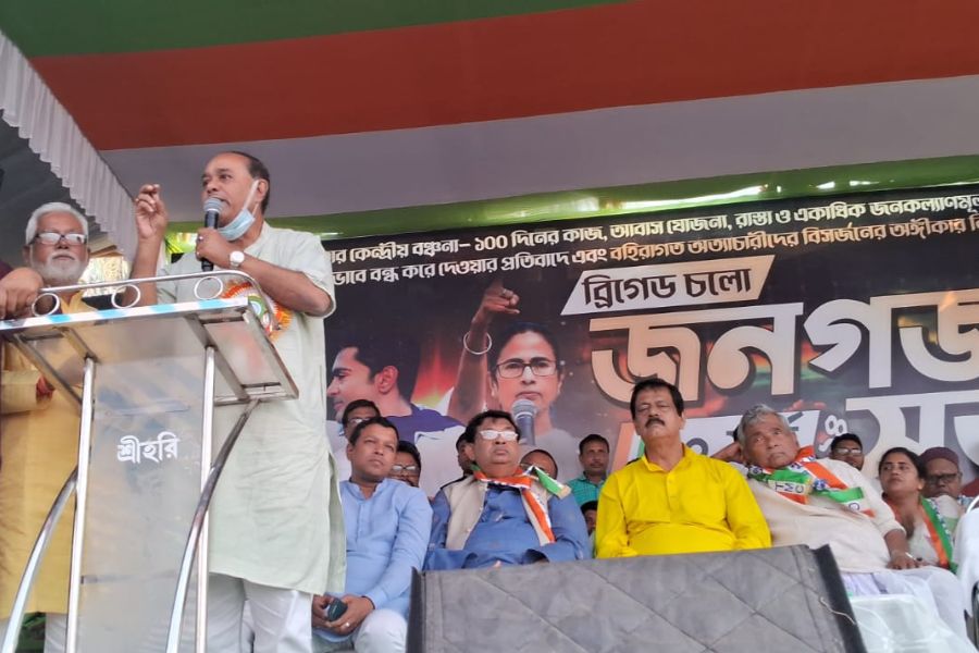 Subrata Bakshi in the district meeting keeping the brigade in front
