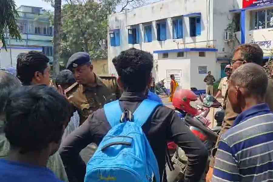 9 years old tribal girl allegedly raped in Uttar Dinajpur