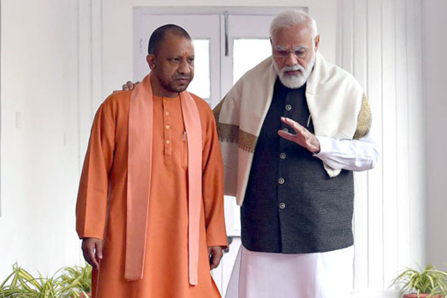 Narendra Modi and Yogi Adityanath get death threat by Karnataka man.