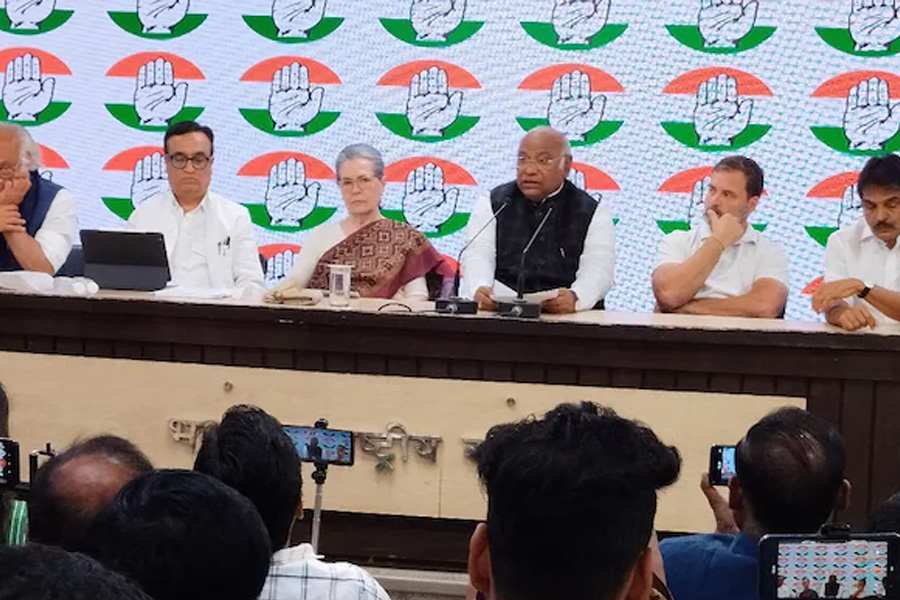 Lok Sabha Vote 2024: Congress slams PM Modi on freezing accounts before Lok Sabha