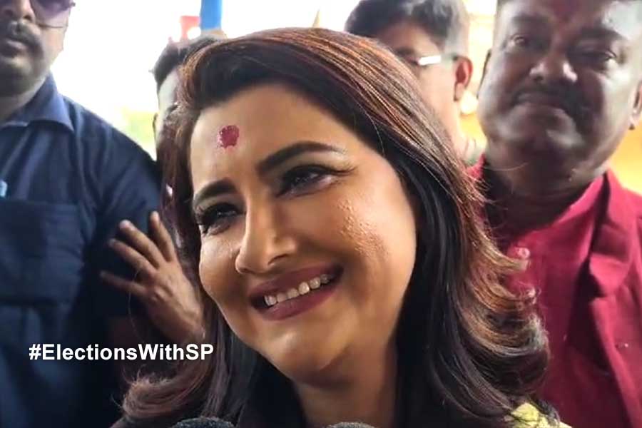 Here is what TMC candidate Rachana Banerjee promises to Hooghly people