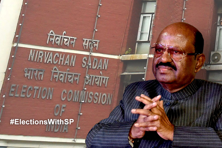 TMC complains against CV Anand Bose in EC