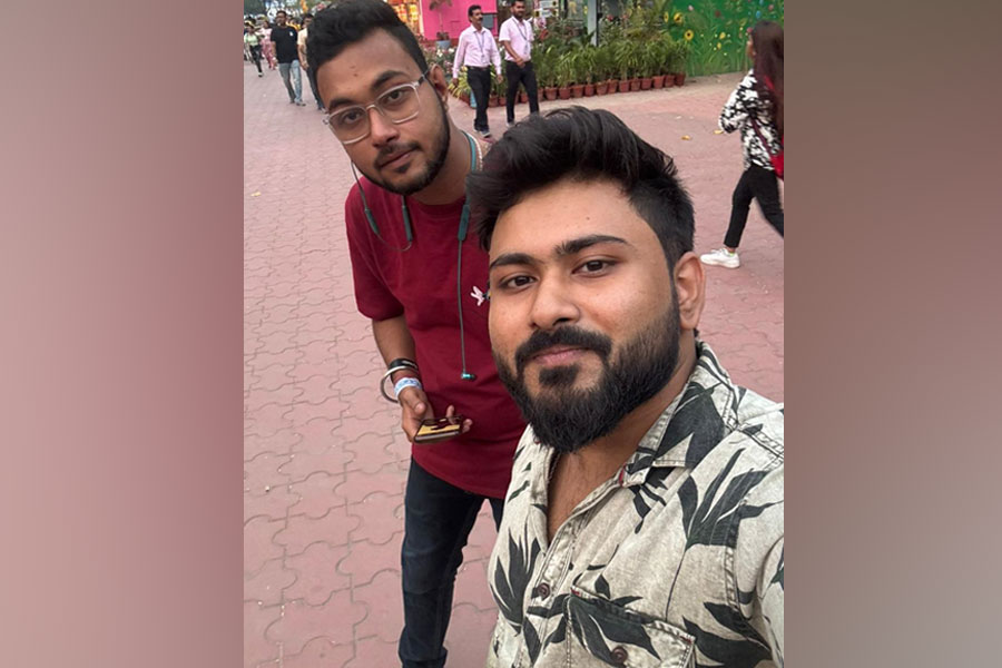Two friends drowned in Dumdum while emersion of idol