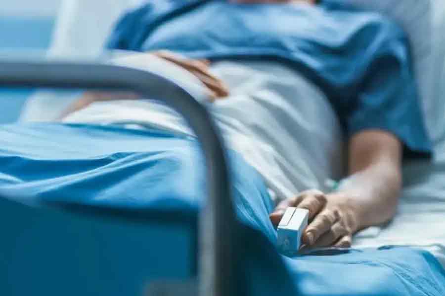 Many students fall sick due to food poisoning in Garbeta