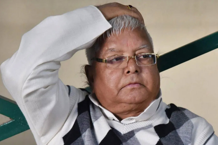 Arrest warrant issued against the RJD Chief Lalu Prasad Yadav