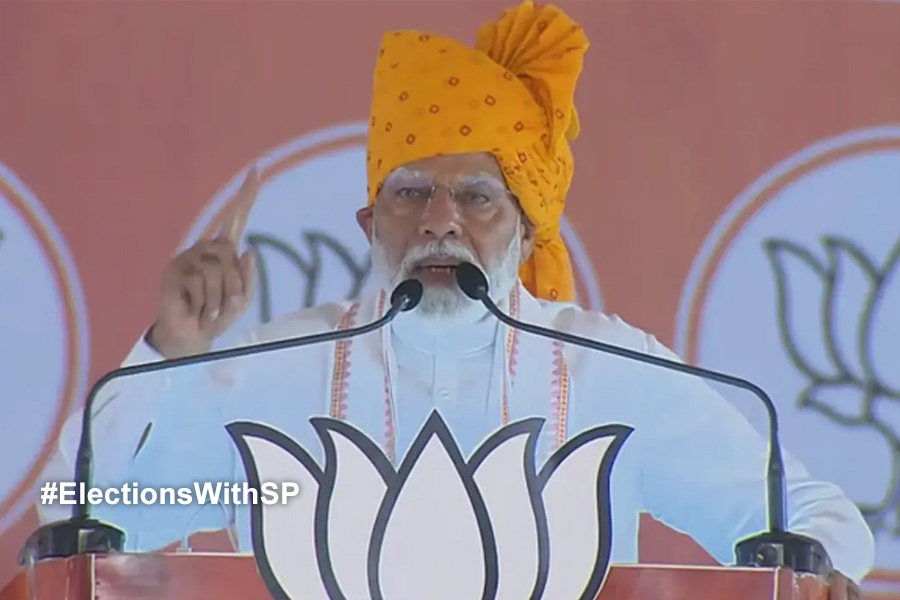TMC not get 15 seat in country says Narendra Modi