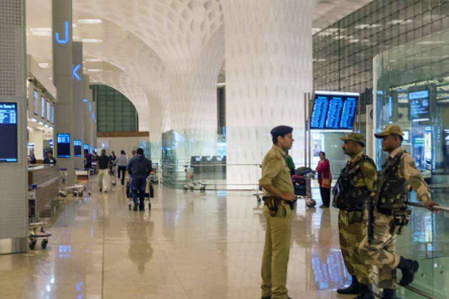 Diamonds worth crores found in noodles at Mumbai Airport