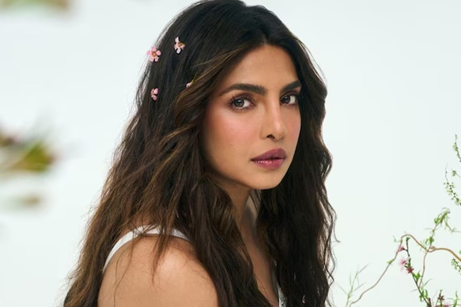 Priyanka Chopra drops a blood-clad photo from the sets of 'Heads Of State'