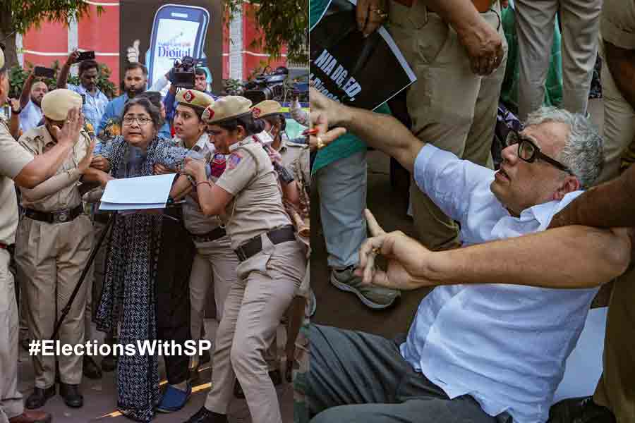 Delhi Police removes TMC MPs from EC office area