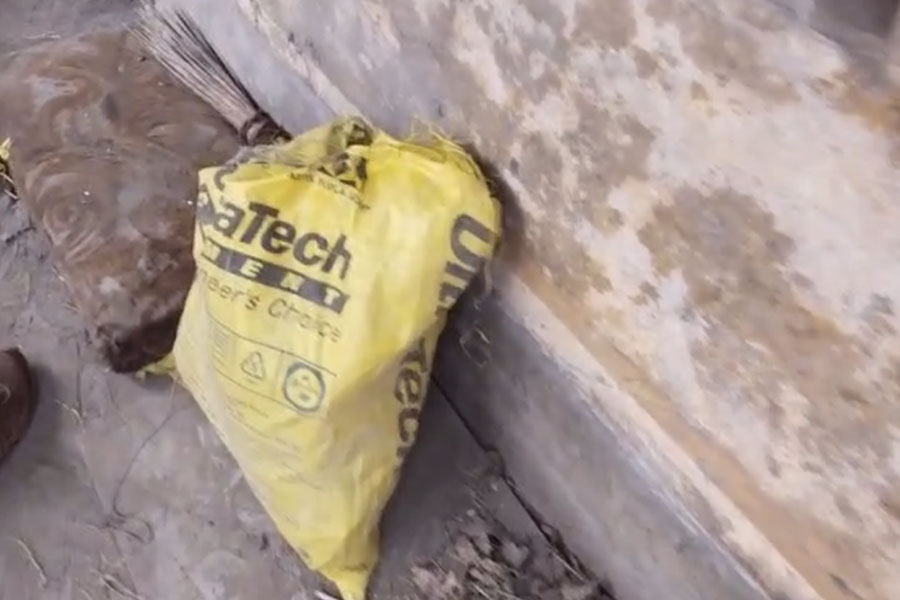 Human skeleton found from deserted house in Kalyani nadia