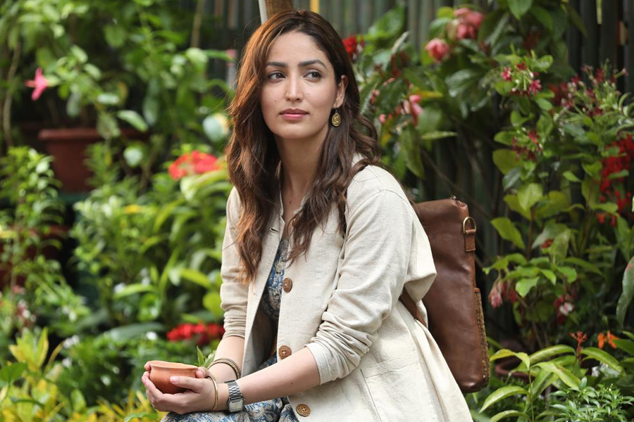 Yami Gautam reading 'Ramayana', 'Amar Chitra Katha' in her final trimester