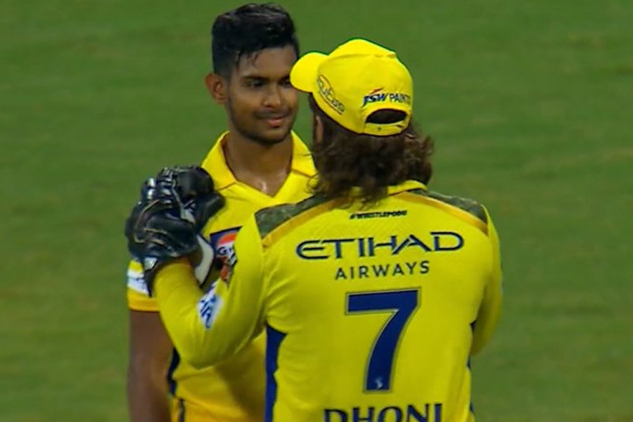 Chennai Super Kings beat Mumbai Indians