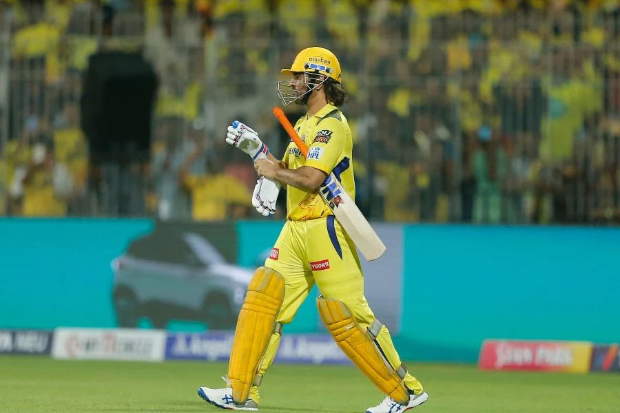 Mahendra Singh Dhoni would be deciding about his retirement only after having surgery in London