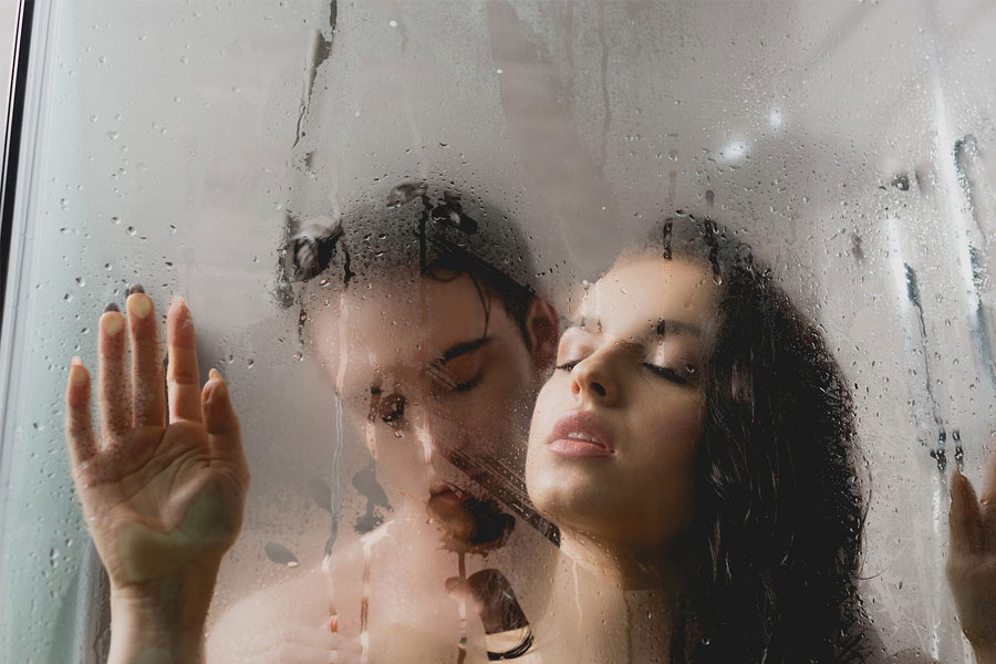 love-Intimacy-Kiss-1