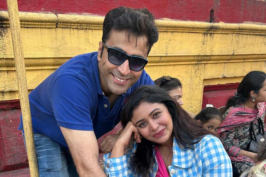 It's a wrap for Nandita Roy and Shiboprosad Mukherjee's Bohurupi, Ritabhari Chakraborty shared pics
