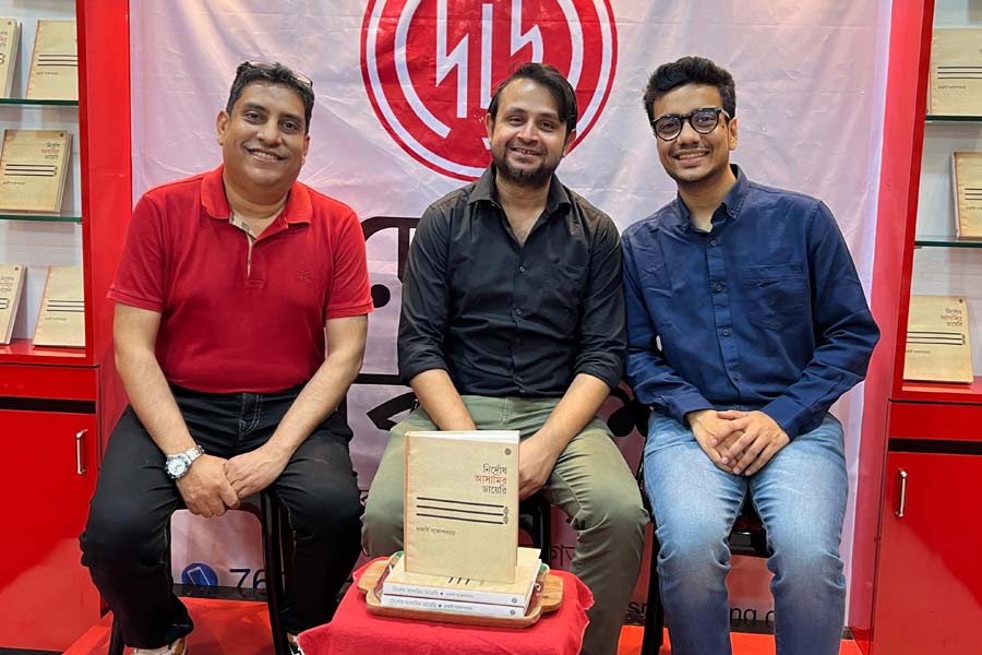 Book Review of Nirdosh Asamir Dairy by Rajarshi Ganguly