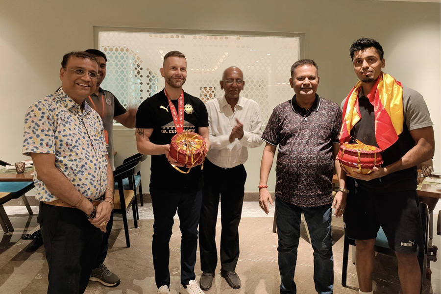 ISL 10: East Bengal Congratulates Mumbai City FC for ISL win