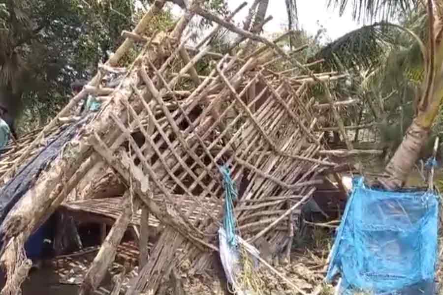 Storm hits Mathurapur amidst heat wave