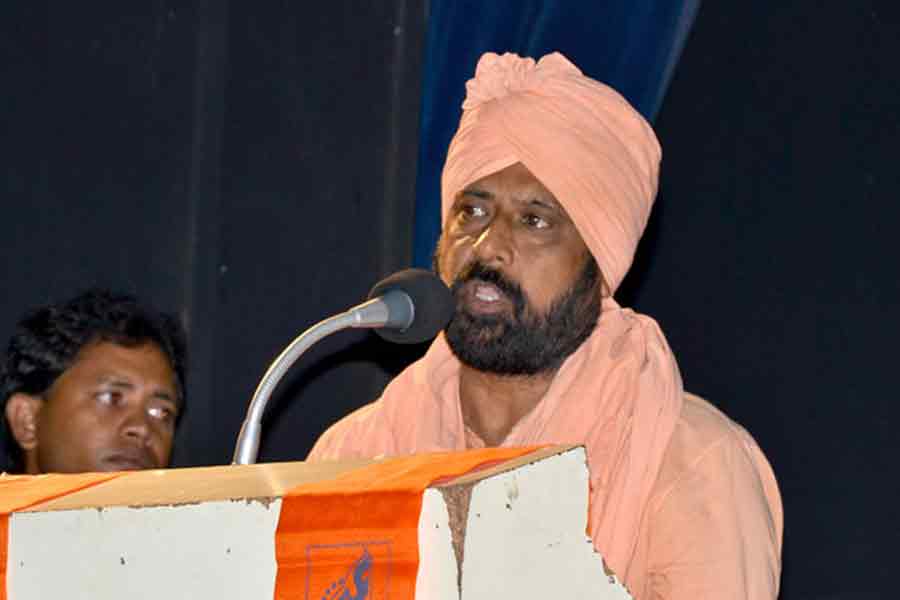Kartik Maharaj seeks central security amidst controversy