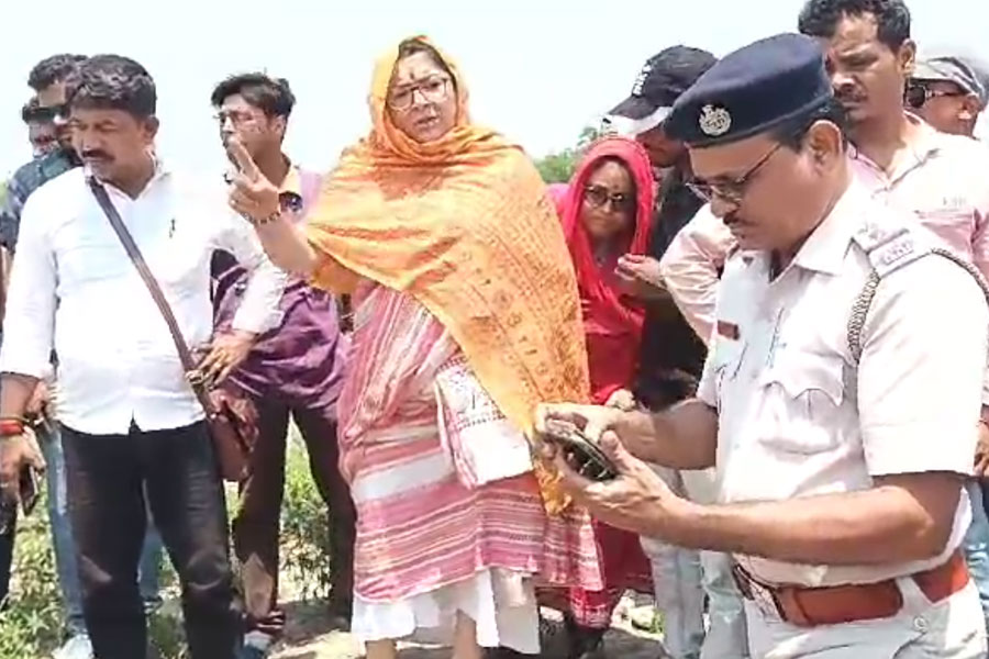 Woman's deadbody found from Pandua, Hooghly allegedly by physical harrassment and killing