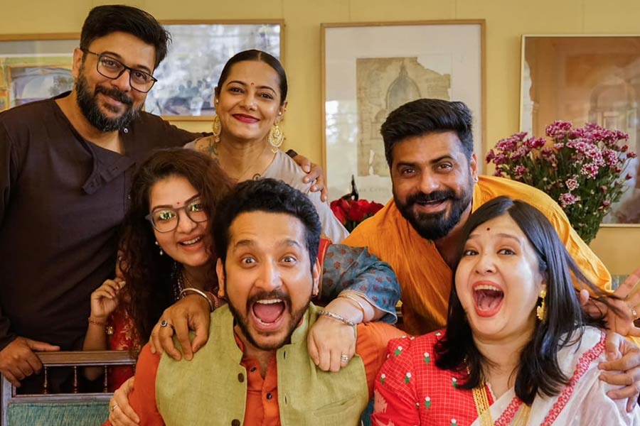 Piya Chakraborty, Parambrata Chattopadhyay celebrates six months Wedding Anniversary