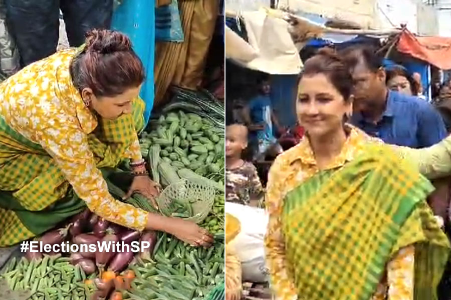 Rachna Banerjee in Chinsurah market
