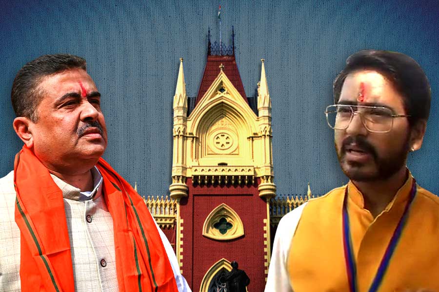 Suvendu Adhikari and Hiran Chatterjee approaches Calcutta HC