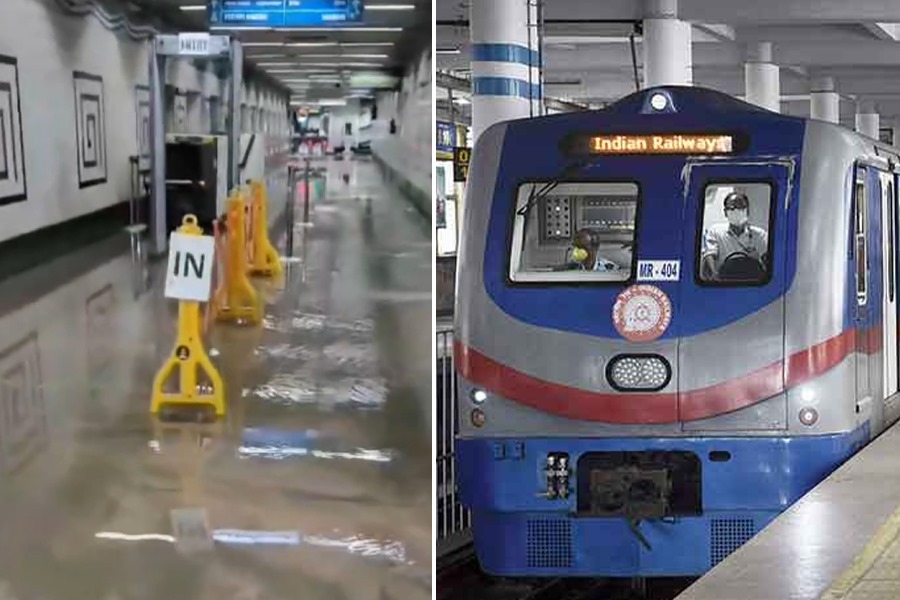 Kolkata Metro service resumed after 4 hour