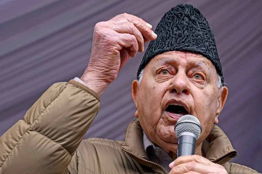 'Pakistan has atom bombs', Farooq Abdullah Responds to Rajnath's remark on PoK