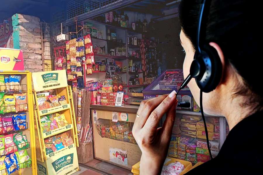 Man arrested for running Fake call center in grocery shop