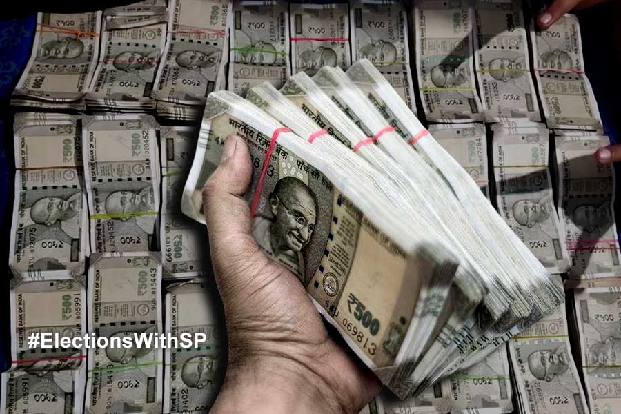 Lok Sabha Election 2024: 40 Lakhs rupees recovered from Kolkata