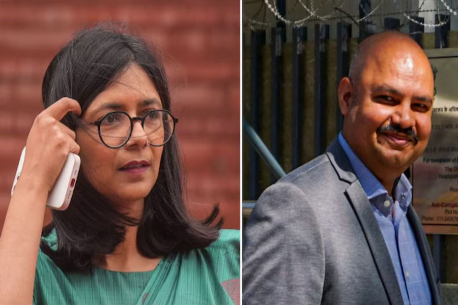 Swati Maliwal breaks down in Court, Claims threat if Bibhav Kumar gets bail