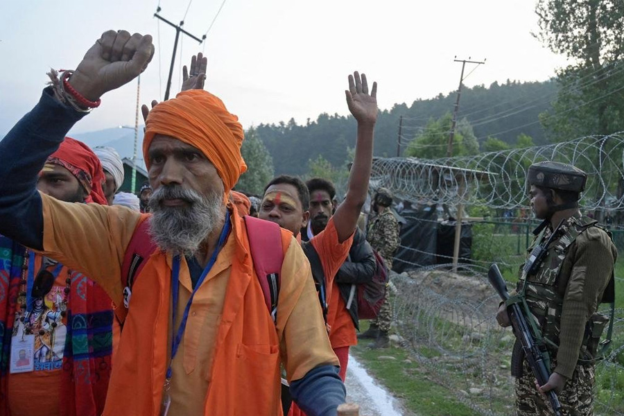 Amid tight security pilgrims embark on sacred Amarnath Yatra in Jammu and Kashmir