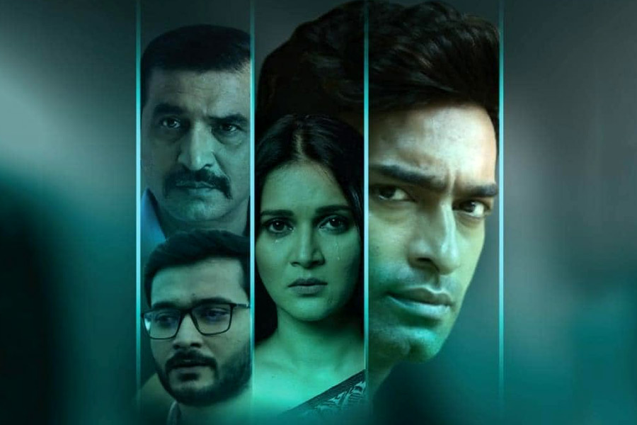 Here is the Trailer of Jeetu Kamal starrer Dulal Dey directed Aranyar Prachin Prabad