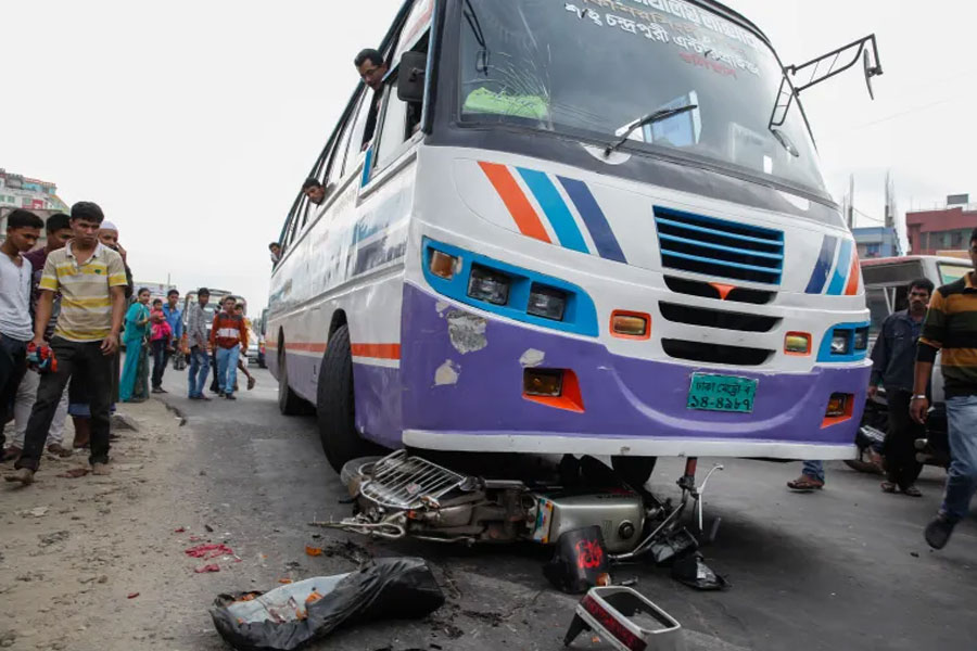 Atleast 10 died after microbus fell into the gorge in Bangladesh