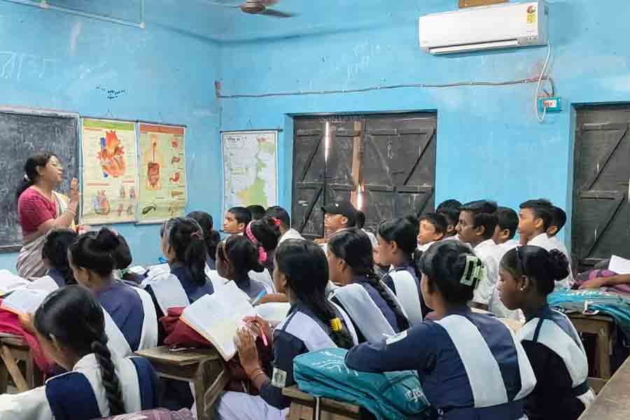 Kandi teachers installed AC in school with own expenses