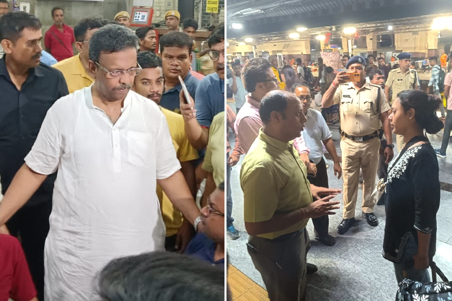 Kanchenjunga Express reaches Sealdah on tuesday morning