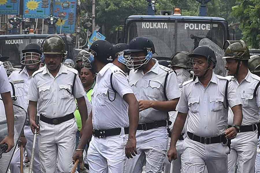Huge number of police will be deployed in Kolkata